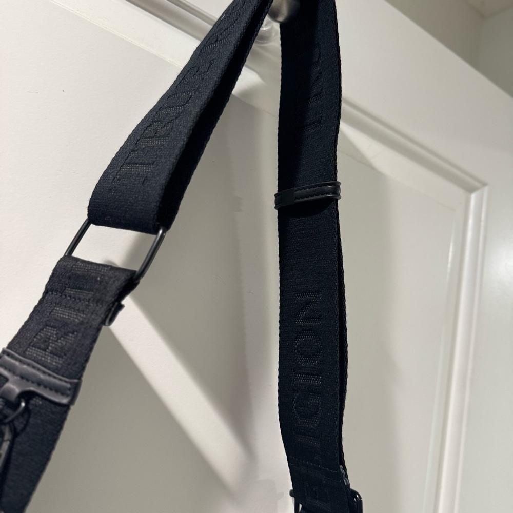 NWT True Religion Black Quilted Flap Crossbody Bag - Picture 4 of 4